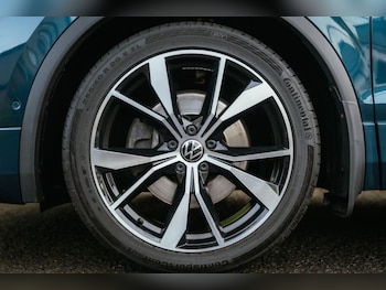 Used Volkswagen Tiguan 2021 for sale - 77200016: Photo