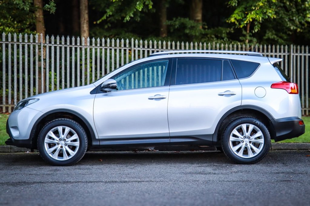 Used Toyota RAV4 2015 for sale - 76654409: Photo 11