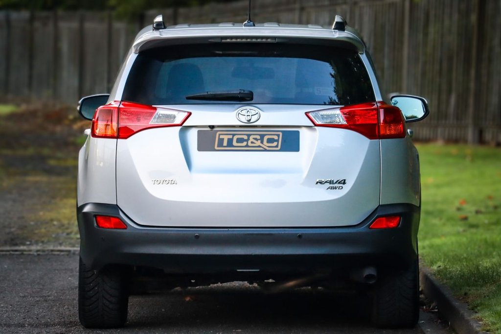 Used Toyota RAV4 2015 for sale - 76654409: Photo 14