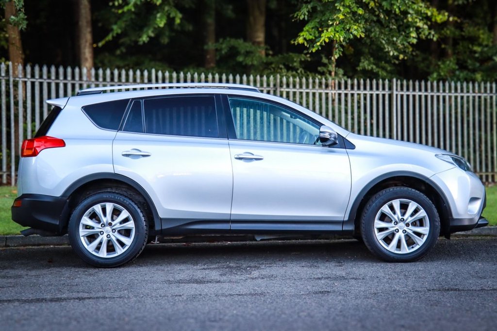 Used Toyota RAV4 2015 for sale - 76654409: Photo 17