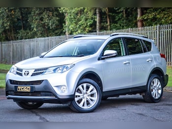 2015 (15) - 2.2 D-4D Invincible 5dr