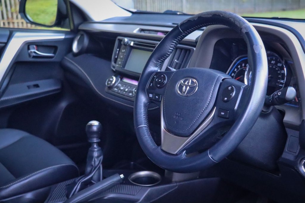 Used Toyota RAV4 2015 for sale - 76654409: Photo 39