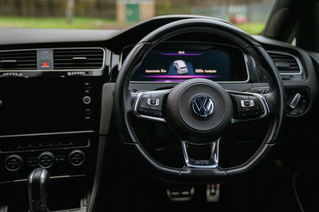 Used Volkswagen Golf 2018 for sale - 76604542: Photo 39