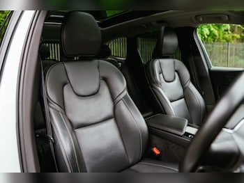 Used Volvo XC60 2021 for sale - 78780792: Photo