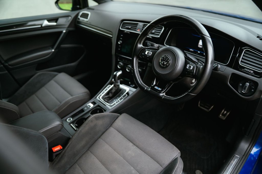 Used Volkswagen Golf 2017 for sale - 78044054: Photo 38