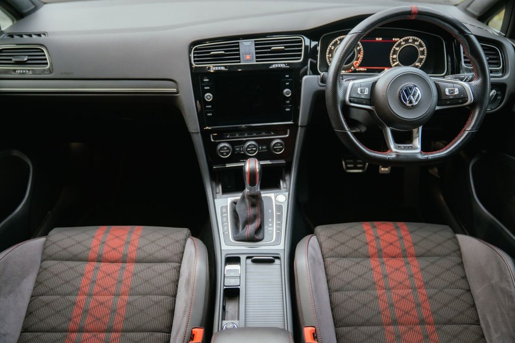 Used Volkswagen Golf 2020 for sale - 77383977: Photo 2