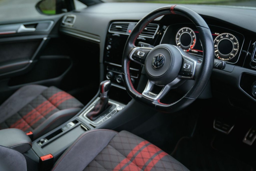 Used Volkswagen Golf 2020 for sale - 77383977: Photo 37