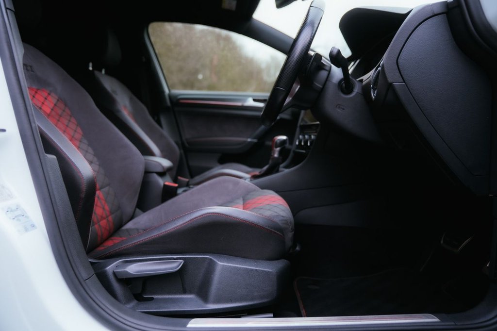 Used Volkswagen Golf 2020 for sale - 77383977: Photo 39