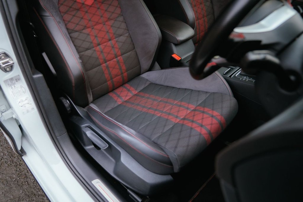 Used Volkswagen Golf 2020 for sale - 77383977: Photo 41