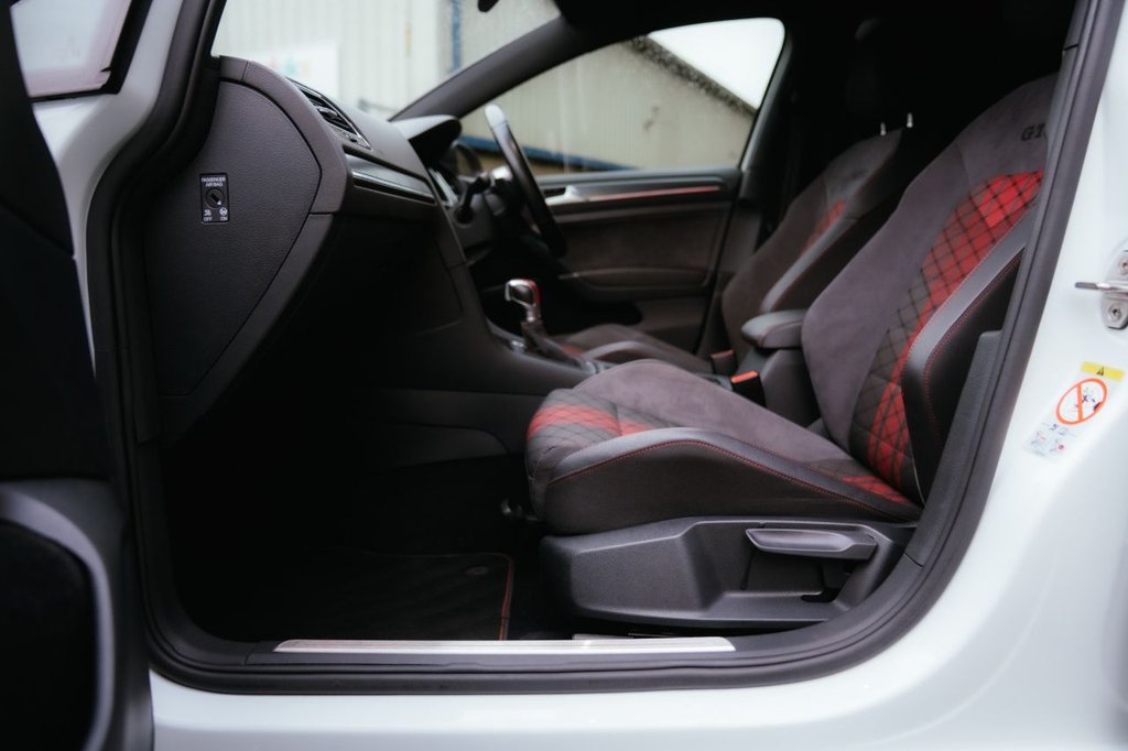 Used Volkswagen Golf 2020 for sale - 77383977: Photo 47