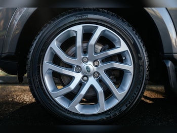 Used Land Rover Discovery 2016 for sale - 77792102: Photo