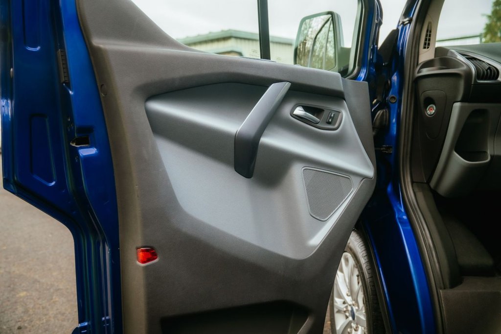 Used Ford Transit Custom 2017 for sale - 76848135: Photo 42