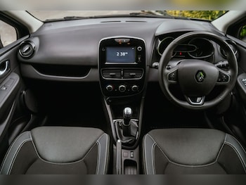 Used Renault Clio 2018 for sale - 78737989: Photo