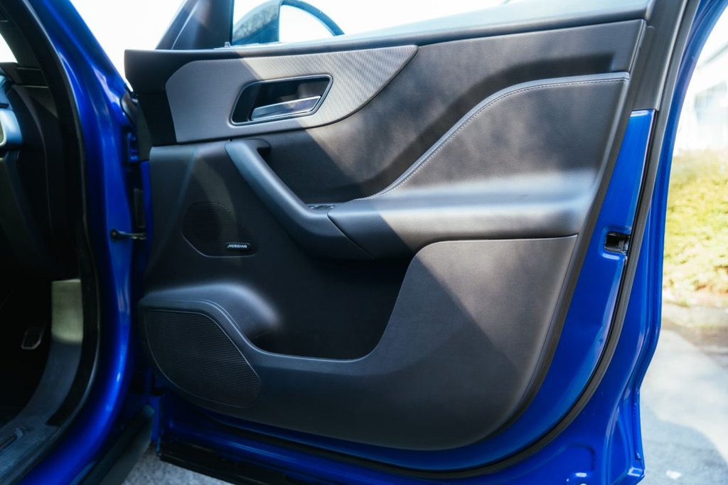 Used Jaguar F-Pace 2017 for sale - 77733860: Photo 41