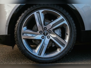 Used Land Rover Discovery 2022 for sale - 78607299: Photo