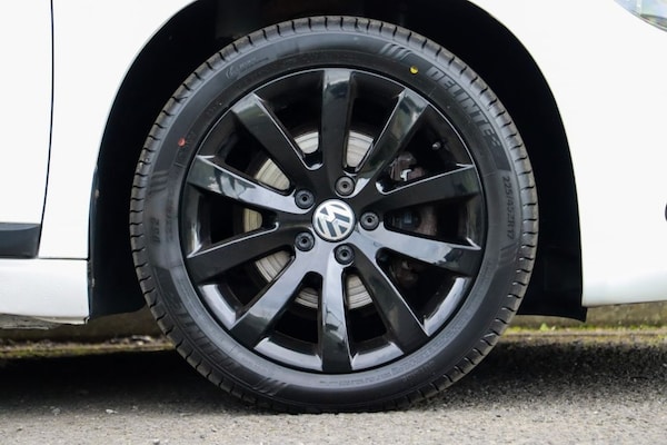 Used Volkswagen Scirocco 2013 for sale - 76216824: Photo 3