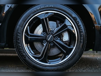 Used Volkswagen Transporter Sportline 2017 for sale - 78153616: Photo