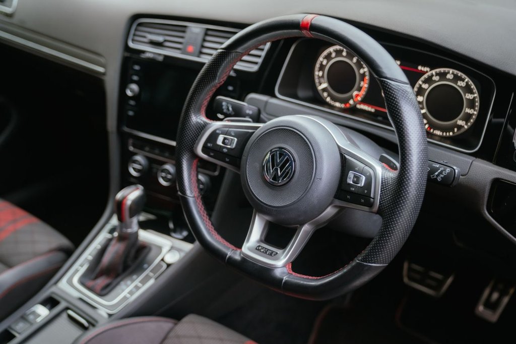 Used Volkswagen Golf 2020 for sale - 77383976: Photo 40