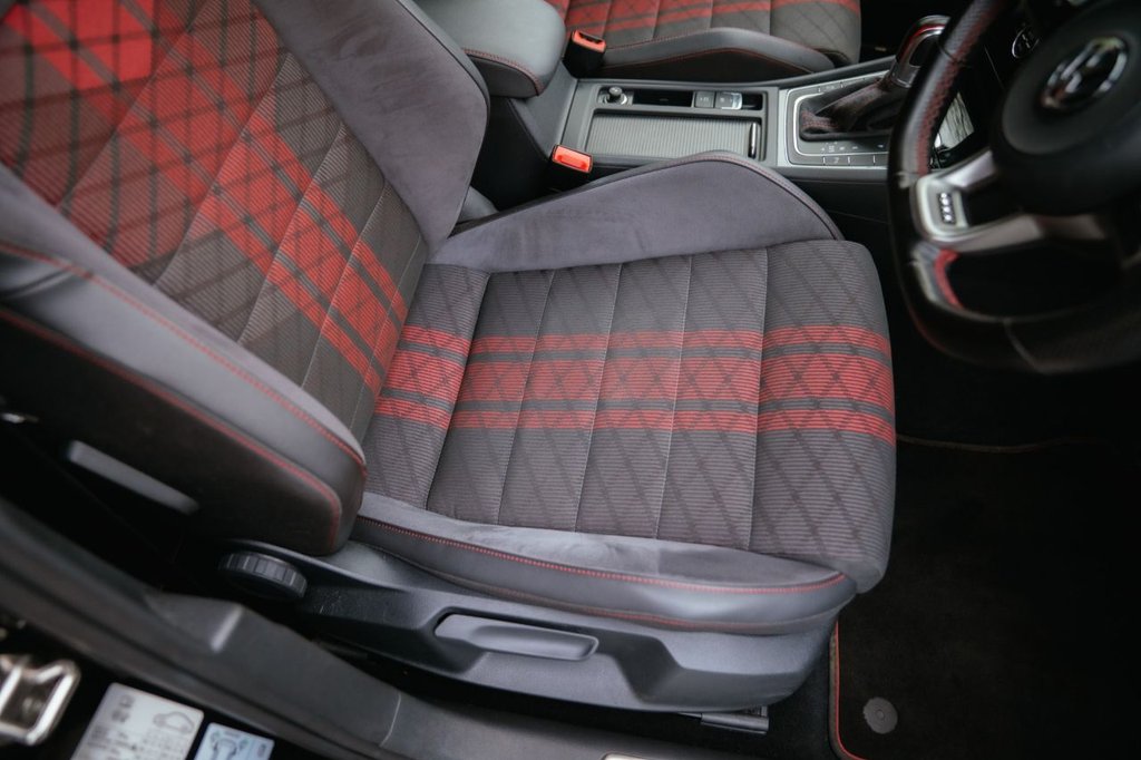 Used Volkswagen Golf 2020 for sale - 77383976: Photo 43