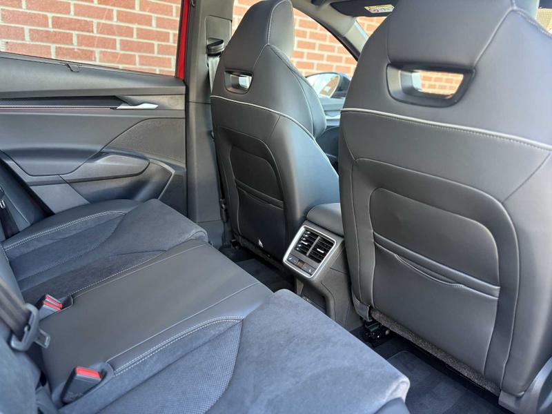 Used Skoda Enyaq 2025 for sale - 76722929: Photo 17