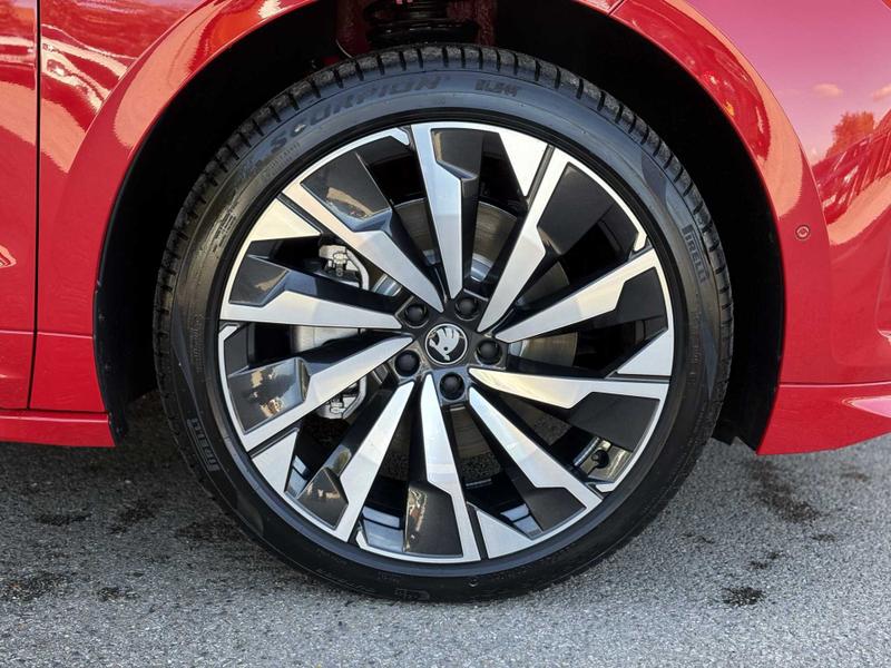 Used Skoda Enyaq 2025 for sale - 76722929: Photo 5