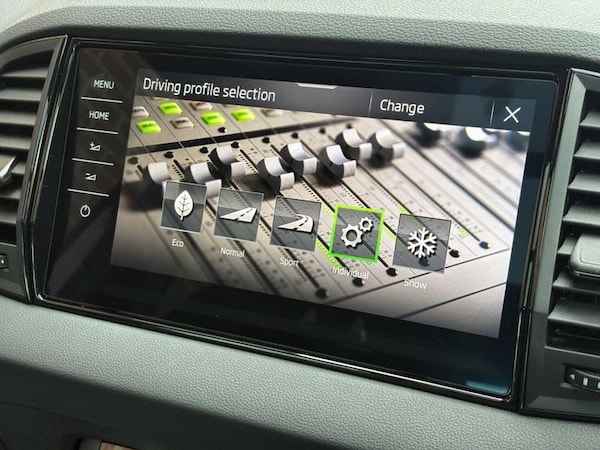 Used Skoda Karoq 2025 for sale - 76154212: Photo 33