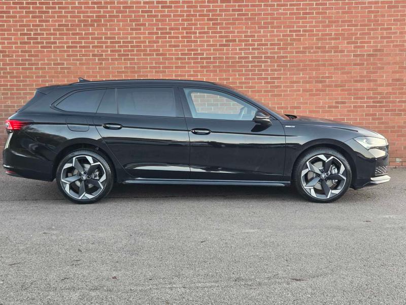 Used Skoda Superb 2025 for sale - 76787787: Photo 4