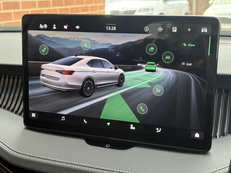 Used Skoda Superb 2025 for sale - 76222710: Photo 32