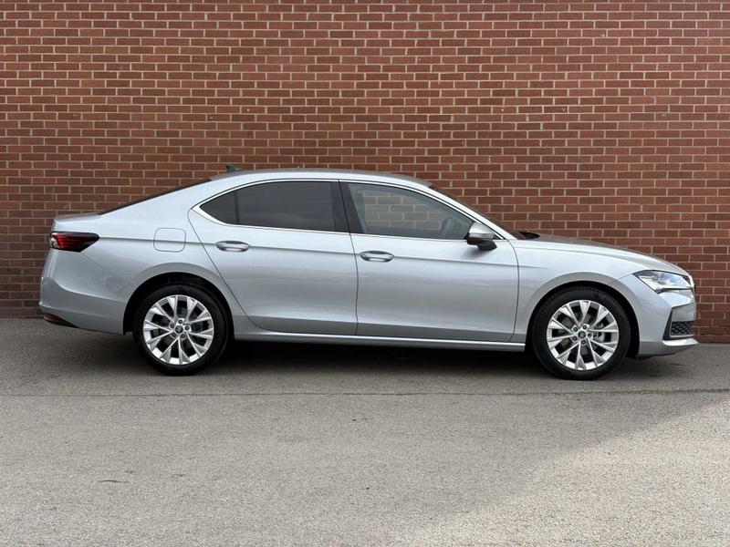 Used Skoda Superb 2025 for sale - 76222710: Photo 4