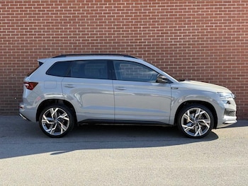 Used Skoda Karoq 2025 for sale - 75972860: Photo