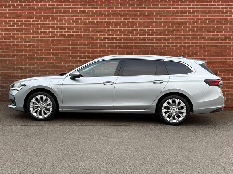 Used Skoda Superb 2024 for sale - 76433995: Photo 13