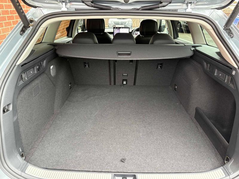 Used Skoda Superb 2024 for sale - 76433995: Photo 38