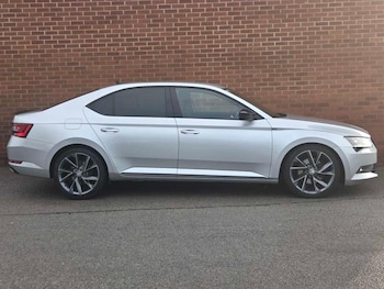 Used Skoda Superb 2016 for sale - 77009497: Photo