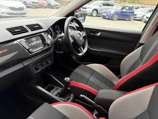 Used Skoda Fabia 2018 for sale - 76154218: Photo 2