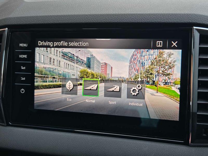 Used Skoda Karoq 2025 for sale - 76782290: Photo 25