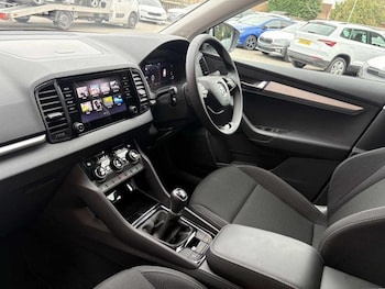 Used Skoda Karoq 2025 for sale - 76018332: Photo 2