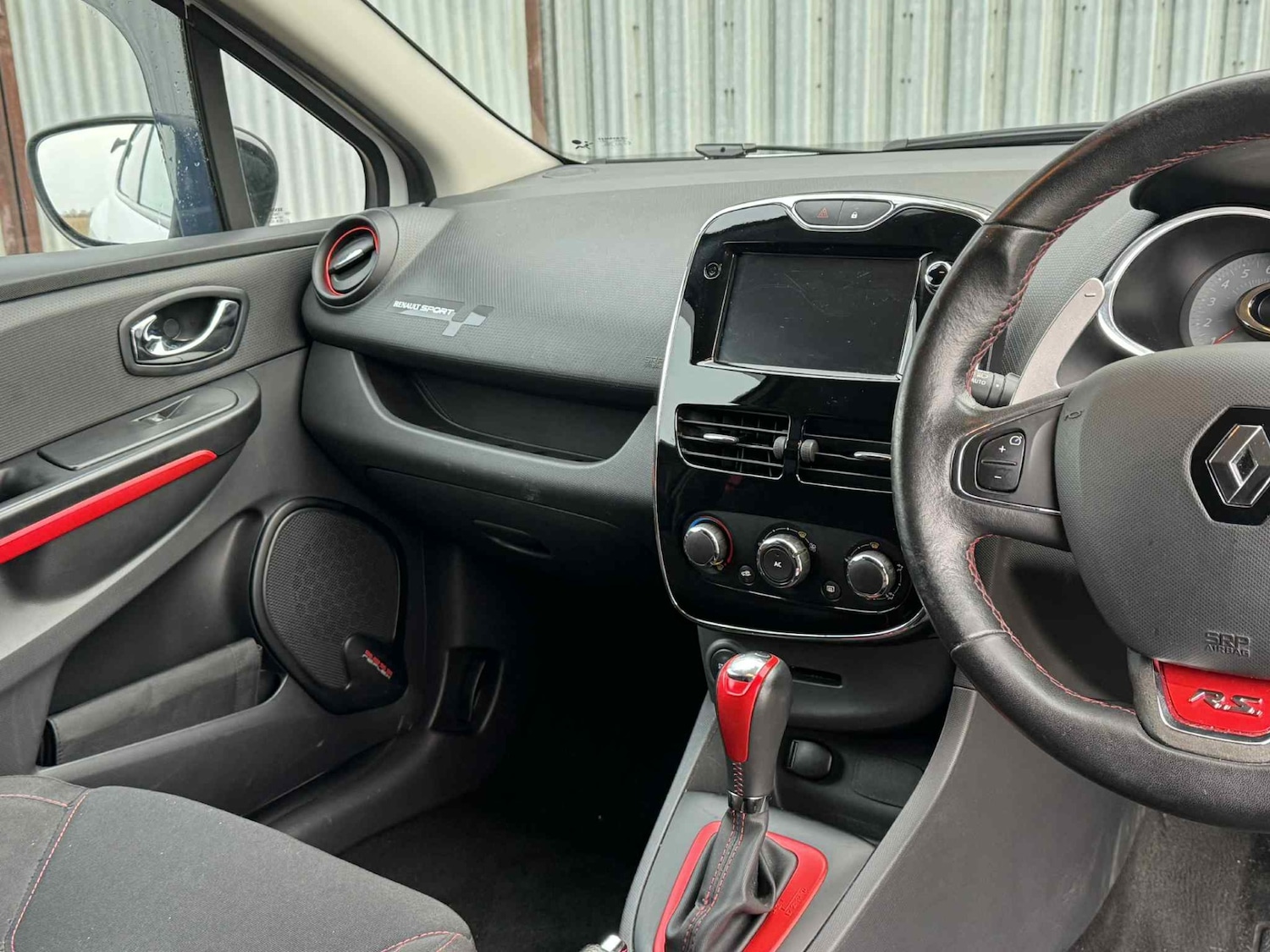 Used Renault Clio 2014 for sale - 76971685: Photo 24