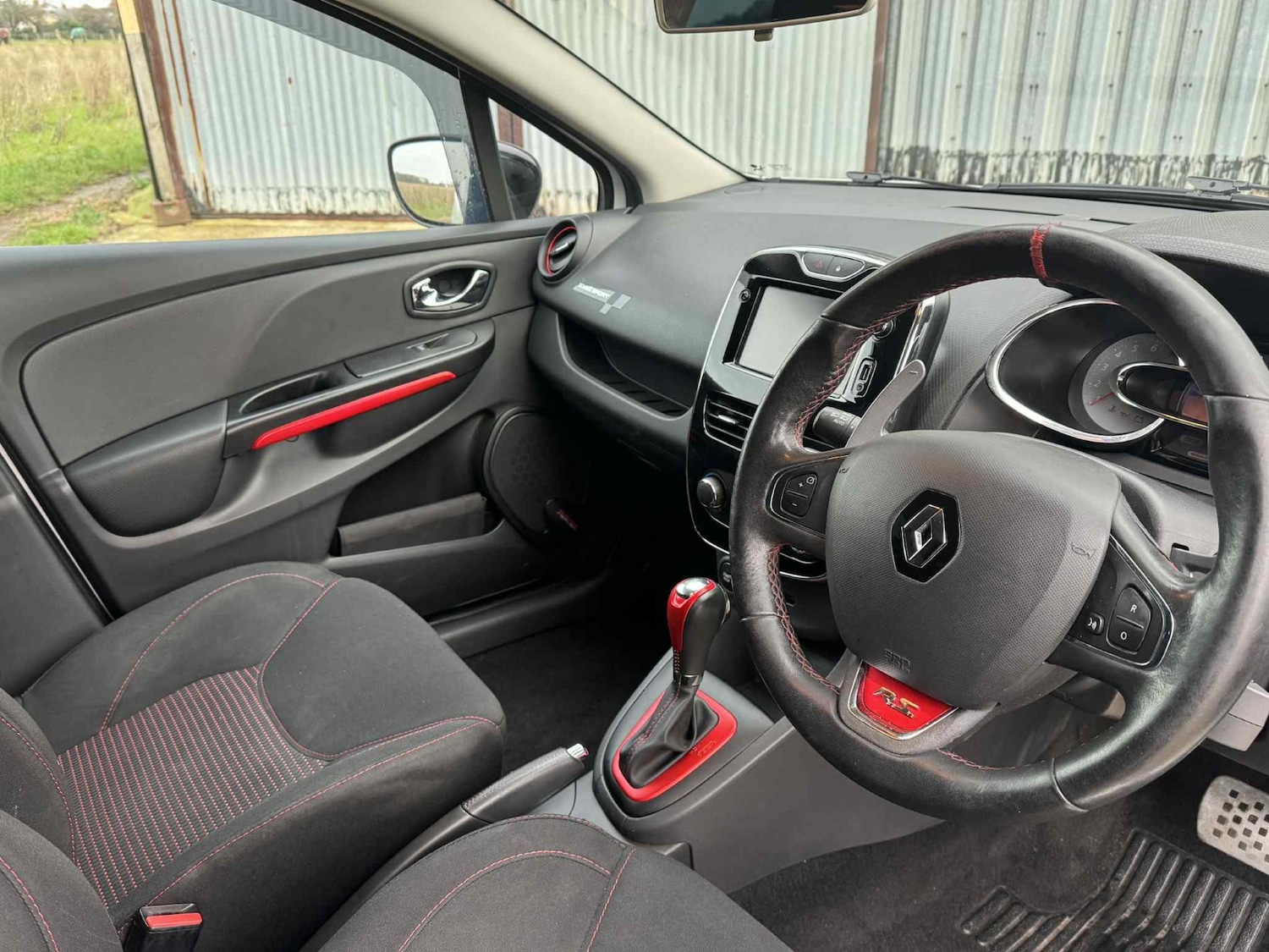Used Renault Clio 2014 for sale - 76971685: Photo 26