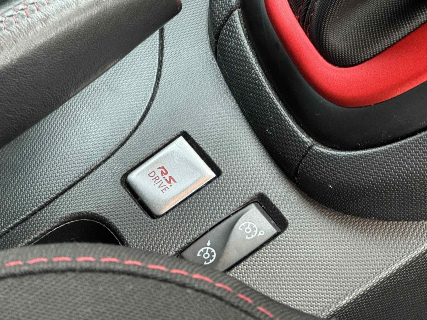 Used Renault Clio 2014 for sale - 76971685: Photo 29