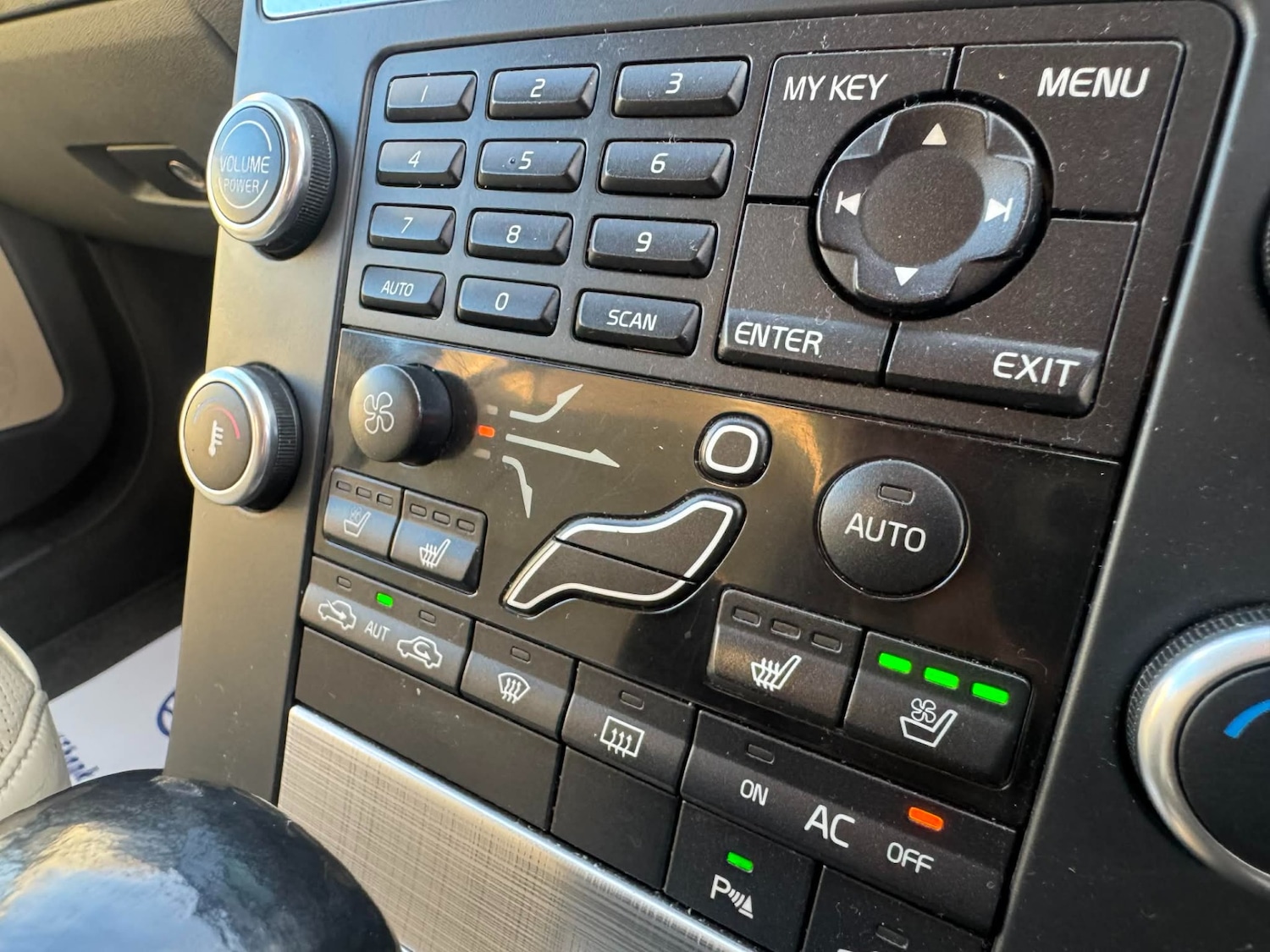 Used Volvo V70 2008 for sale - 77795668: Photo 11