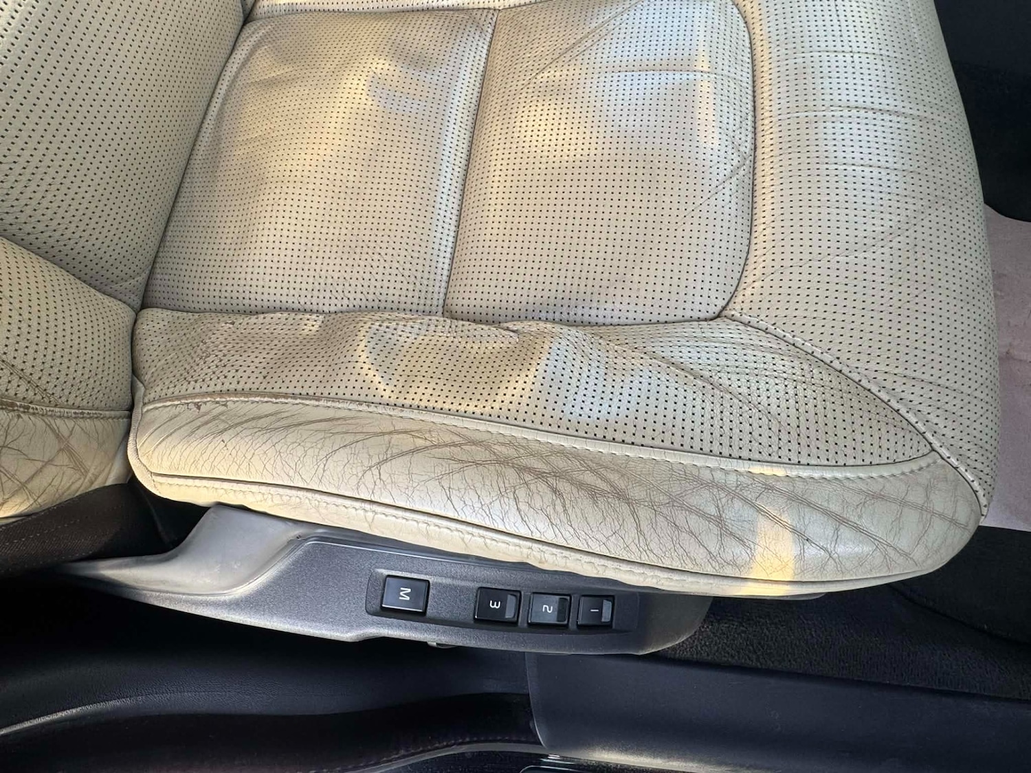 Used Volvo V70 2008 for sale - 77795668: Photo 21