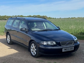 Used Volvo V70 2003 for sale - 78408573: Photo