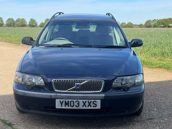 Used Volvo V70 2003 for sale - 78408573: Photo