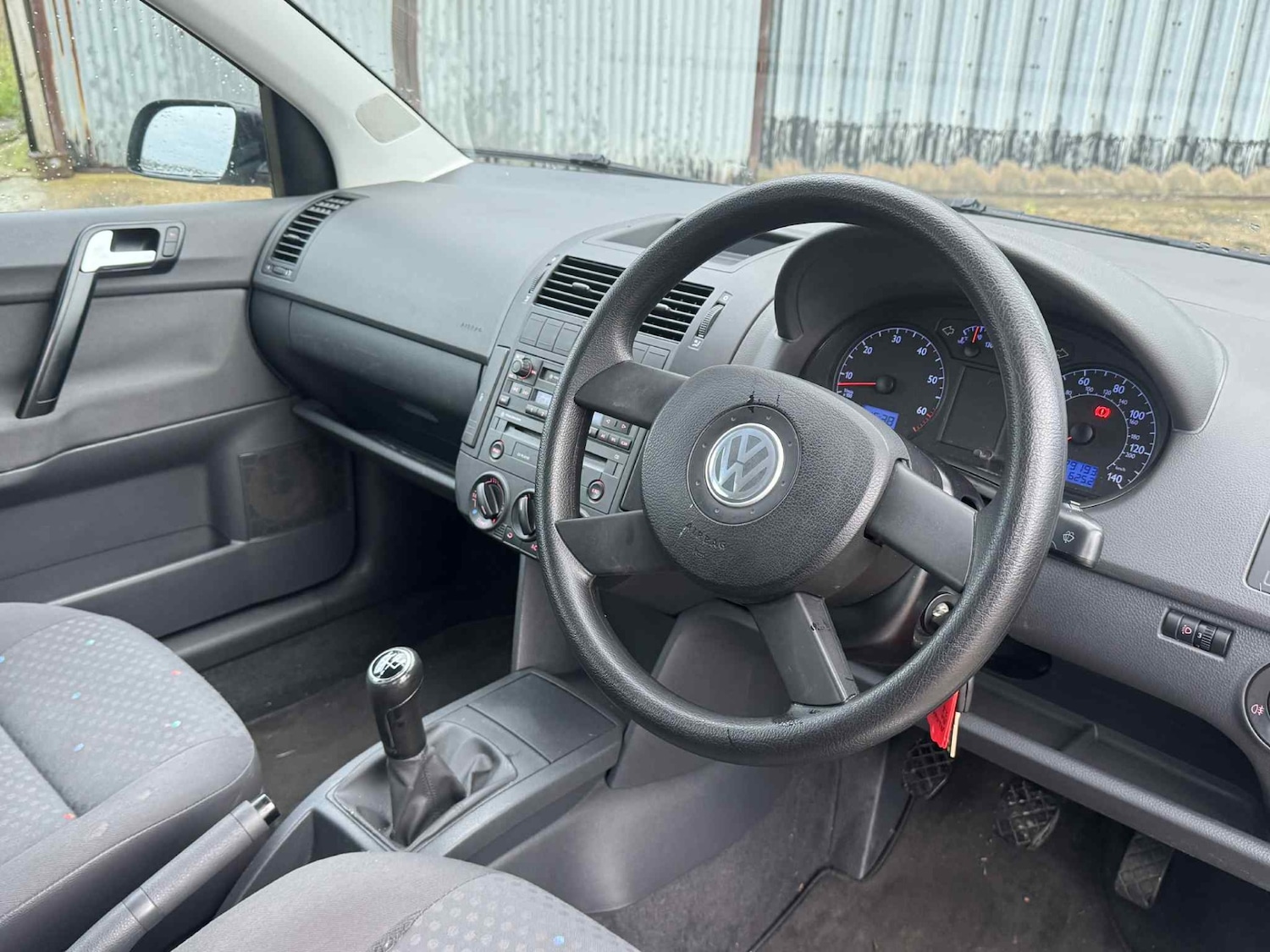 Used Volkswagen Polo 2004 for sale - 77187275: Photo 15