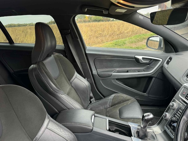 Used Volvo V60 2014 for sale - 76280401: Photo 10