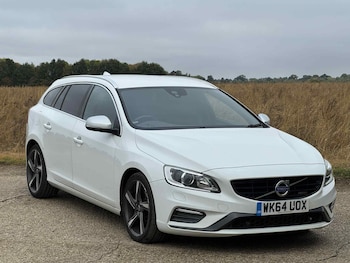 Used Volvo V60 2014 for sale - 76280401: Photo 2