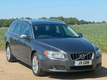 Used Volvo V70 2009 for sale - 78465377: Photo