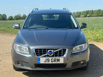 Used Volvo V70 2009 for sale - 78465377: Photo