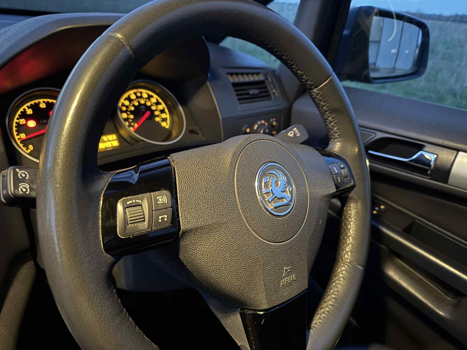 Used Vauxhall Zafira 2010 for sale - 77438732: Photo 13