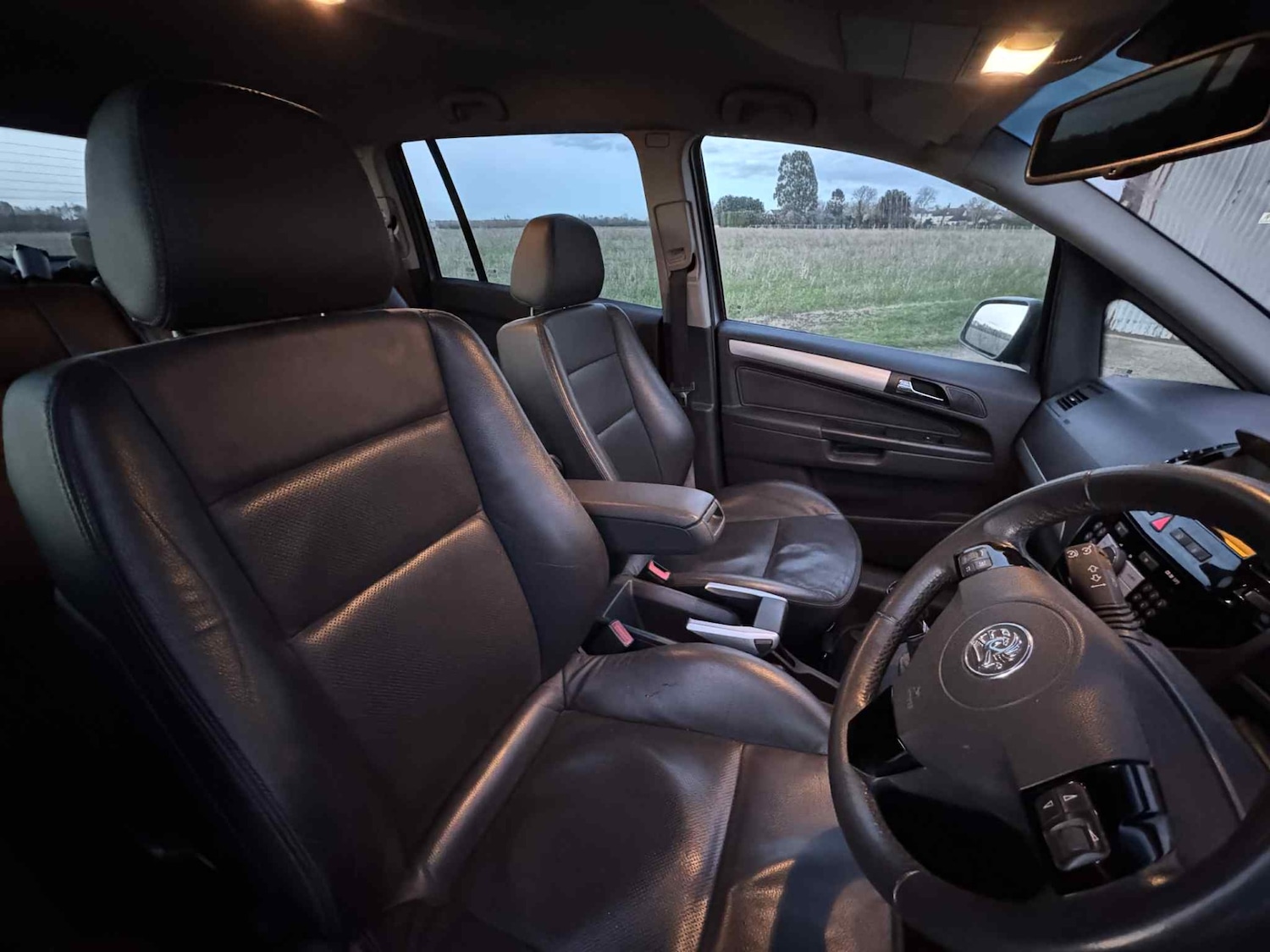 Used Vauxhall Zafira 2010 for sale - 77438732: Photo 14